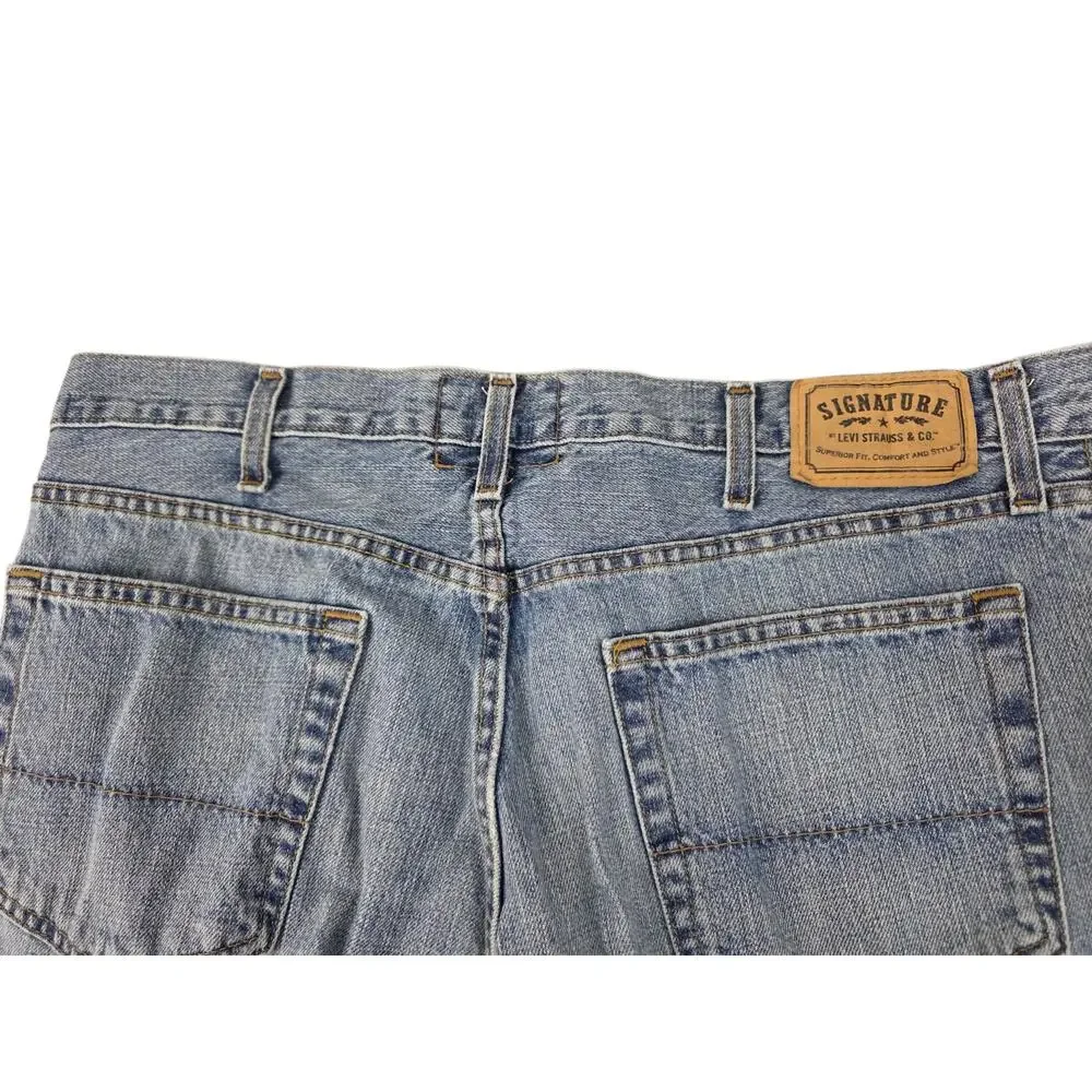 Signature by Levi Strauss & Co. Low Boot Jeans Light Wash 38x30 - Like New